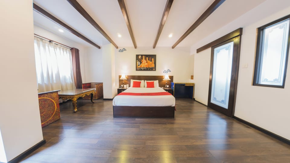 Super Deluxe Room | 1 bedroom, premium bedding, in-room safe, desk