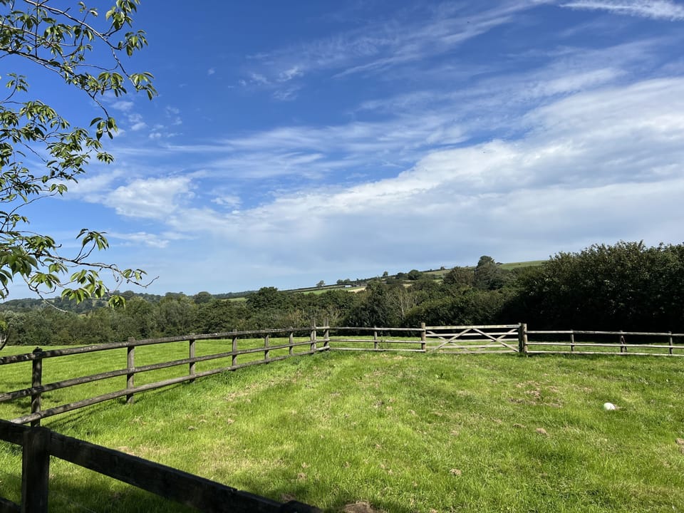 Stable Cottage: Enjoy walks across the fields, and look out for the visiting deer