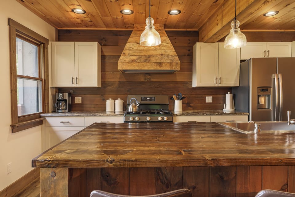 Fully-equipped kitchen 