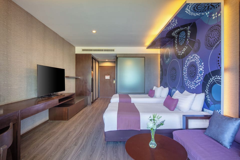 Deluxe Room, 2 Twin Beds, Non Smoking | In-room safe, desk, blackout drapes, free cribs/infant beds