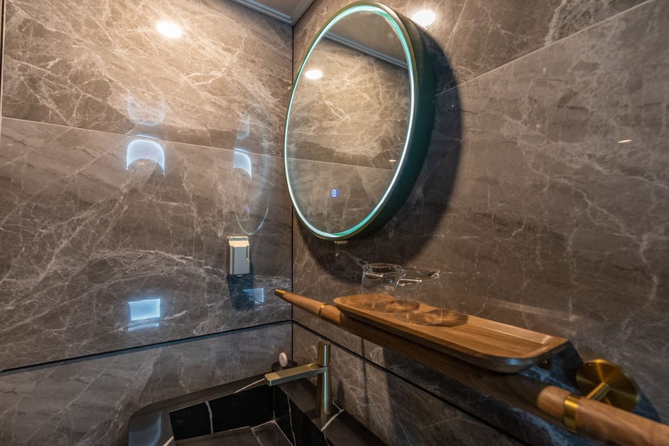Shower, free toiletries, hair dryer, slippers
