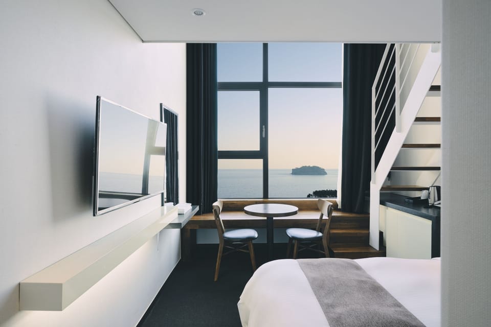 Panoramic Room, 2 Queen Beds, Non Smoking, Ocean View | Premium bedding, individually furnished, desk, laptop workspace