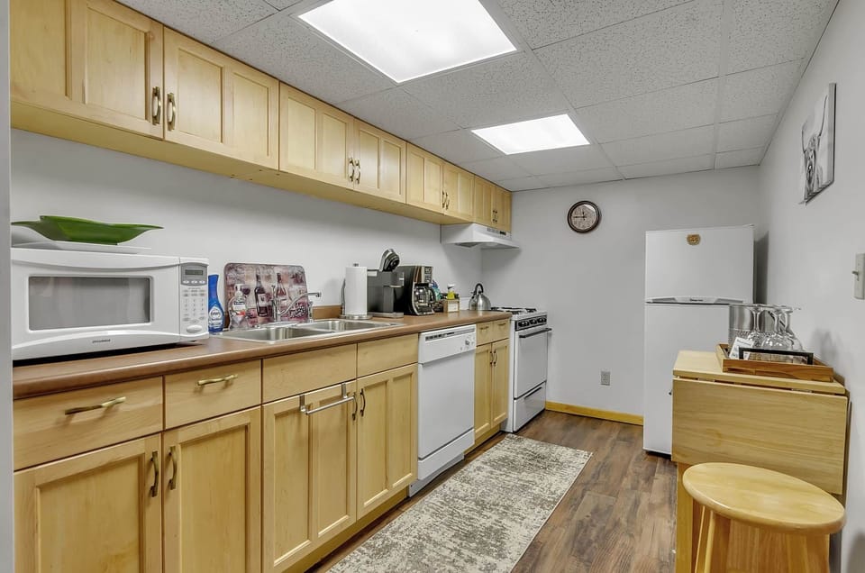 Fully equipped kitchen for easy meals, coffee, and slow mornings