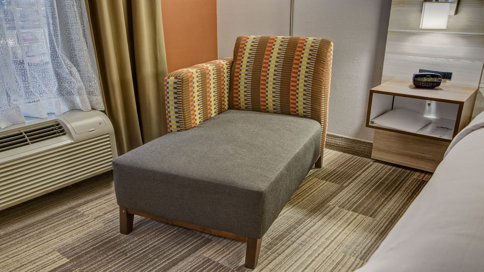 In-room safe, desk, iron/ironing board, free WiFi