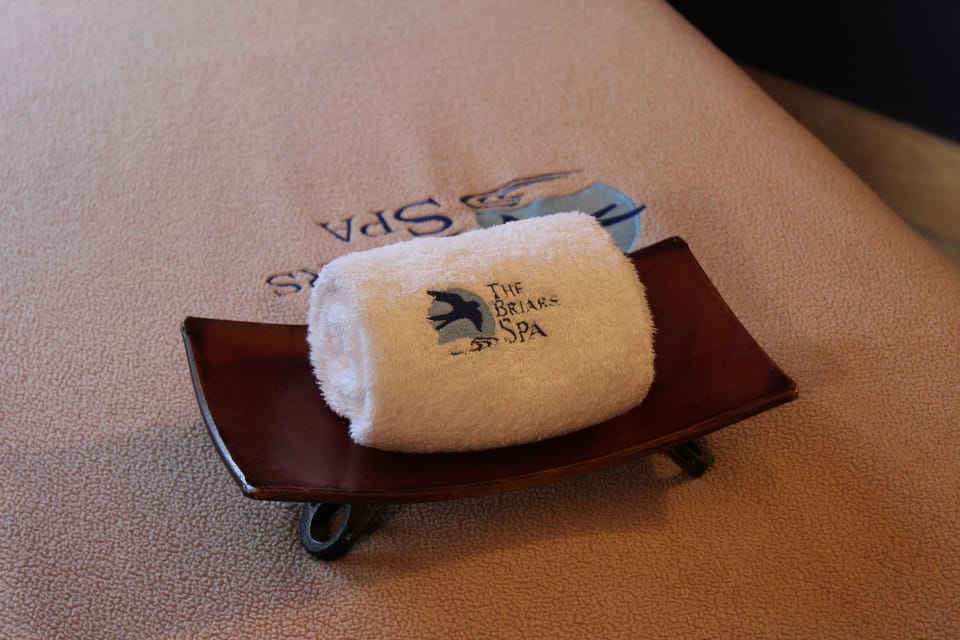 Couples treatment rooms, body treatments, hydrotherapy, aromatherapy