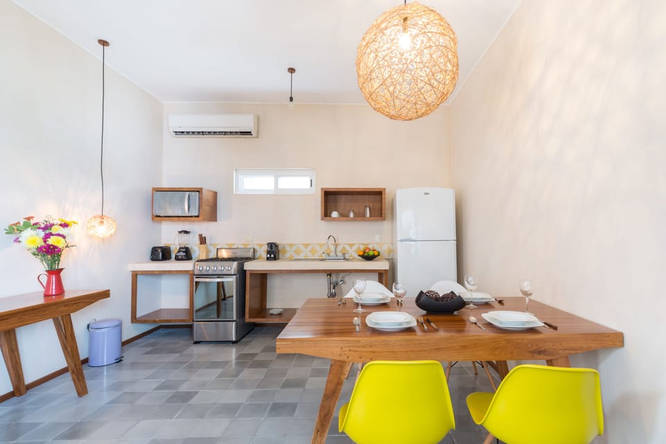Luxury Suite | In-room safe, blackout drapes, free WiFi