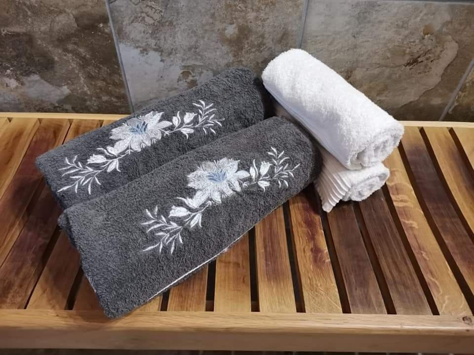 Executive Suite | Hypo-allergenic bedding, individually decorated, individually furnished