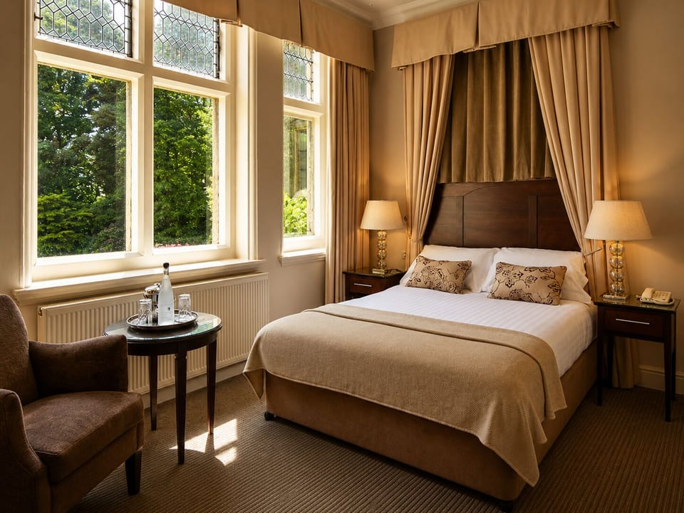 Superior Room, 1 Double Bed (Deluxe Double) | Hypo-allergenic bedding, in-room safe, individually decorated, desk
