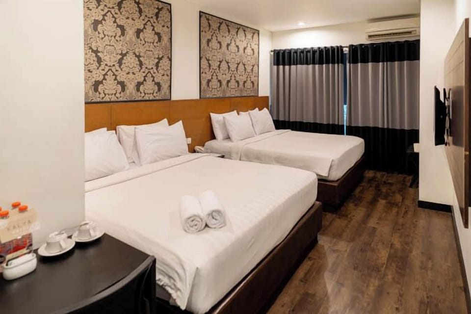  Family Deluxe | In-room safe, desk, laptop workspace, free WiFi
