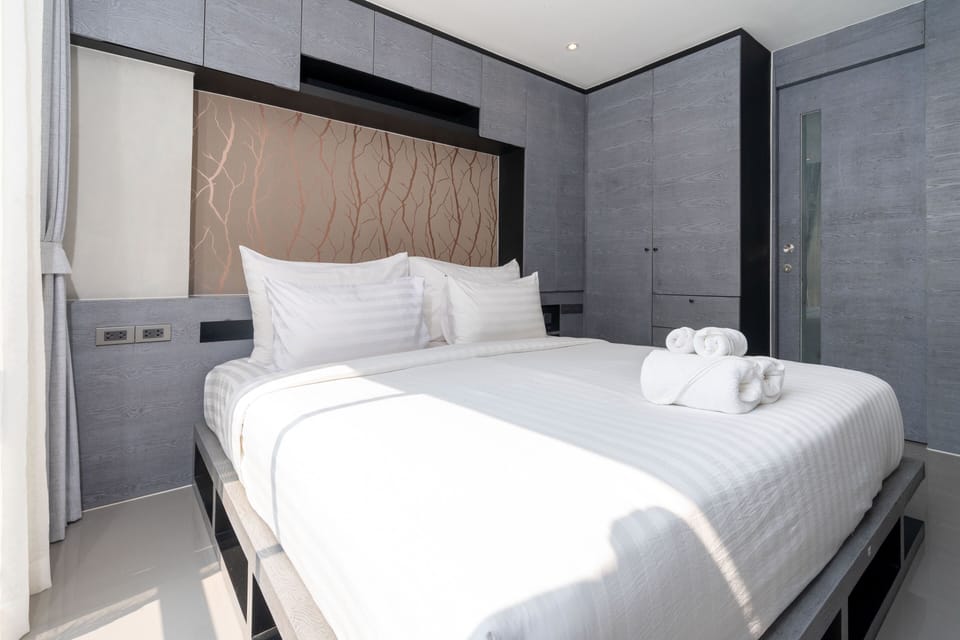Exclusive Condo | 2 bedrooms, in-room safe, free WiFi
