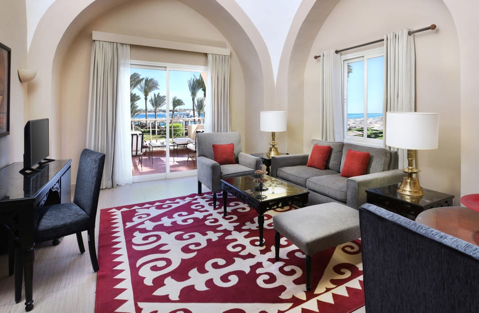 Junior Suite | Minibar, in-room safe, desk, iron/ironing board (on request)