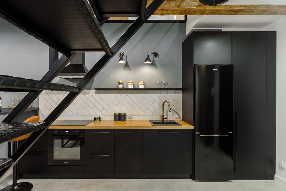 Premium Apartment | Private kitchen | Fridge, oven, stovetop, electric kettle