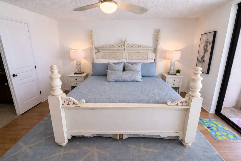 Master Bedroom with king bed, Gulf front balcony and Ensuite Bath