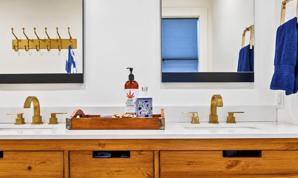 Double sinks and plenty of counter space make getting ready easy while still maintaining a clean and modern feel.