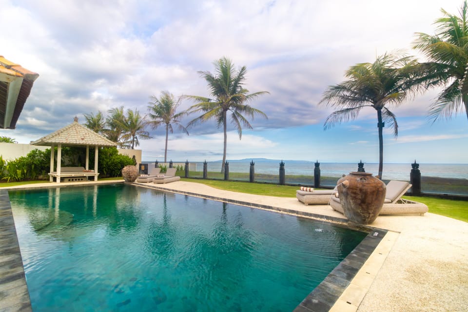 Beach/ocean view
