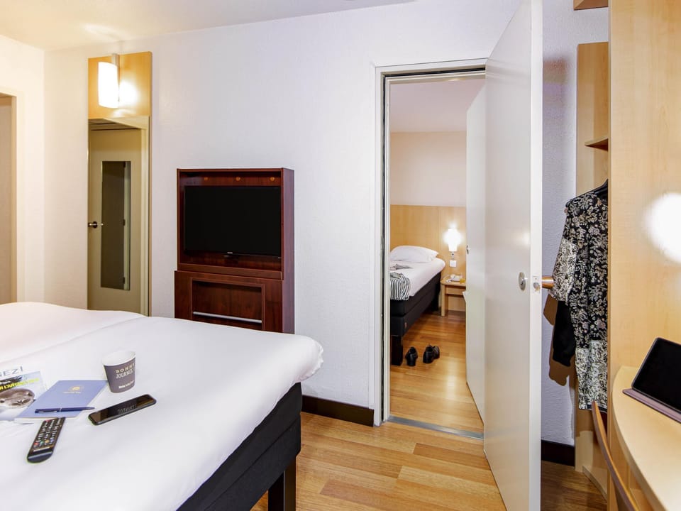 Family Room, 2 Double Beds, Connecting Rooms | Premium bedding, in-room safe, desk, blackout drapes