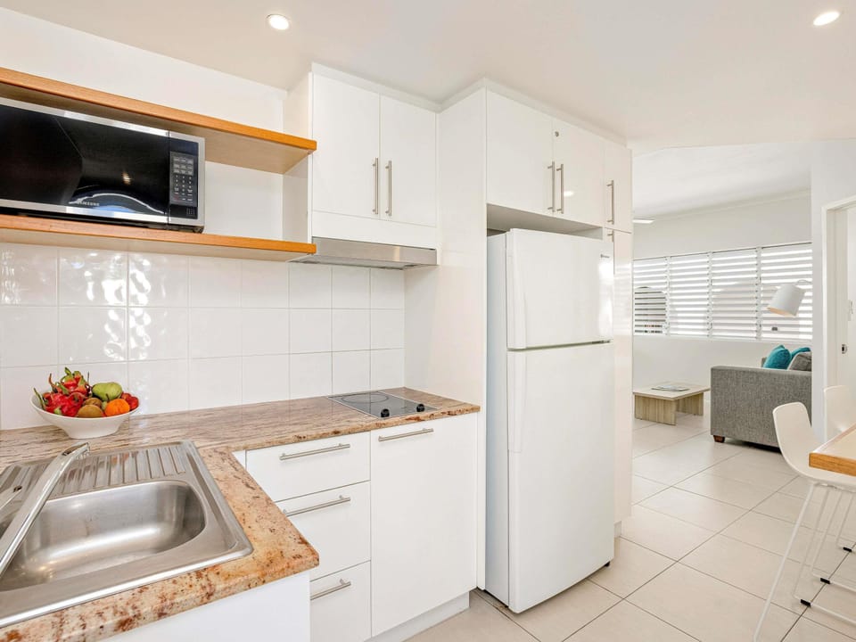 Apartment, 2 Bedrooms | In-room safe, free WiFi, bed sheets
