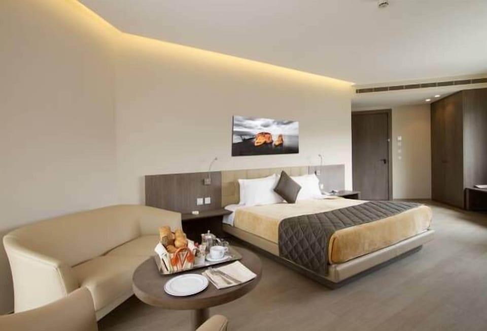Minibar, in-room safe, desk, blackout drapes