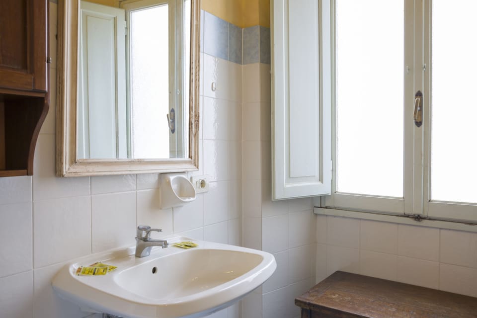 Shower, eco-friendly toiletries, hair dryer, bidet