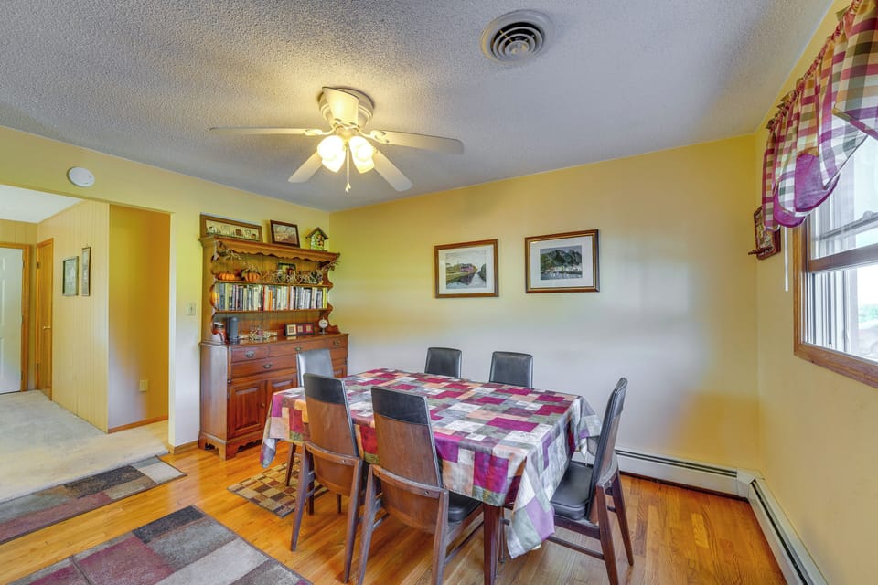 Dining Area | Dishware/Flatware