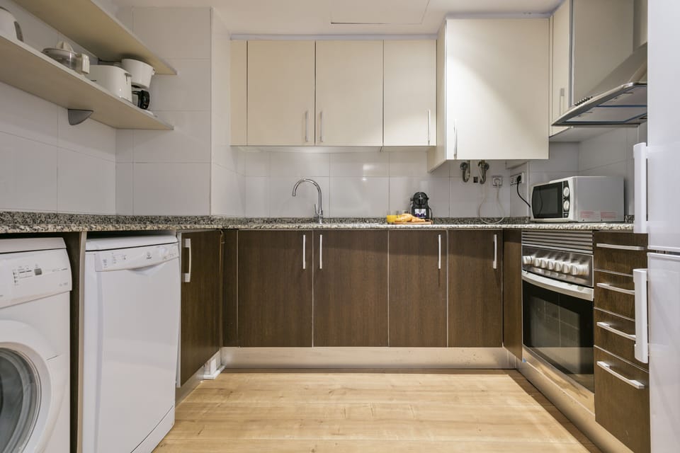 Duplex, 2 Bedrooms, Terrace | Private kitchen | Fridge, microwave, dishwasher, espresso maker