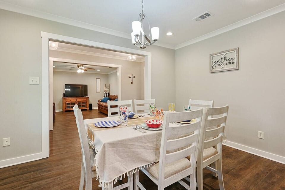 Formal dining area for seating 6.