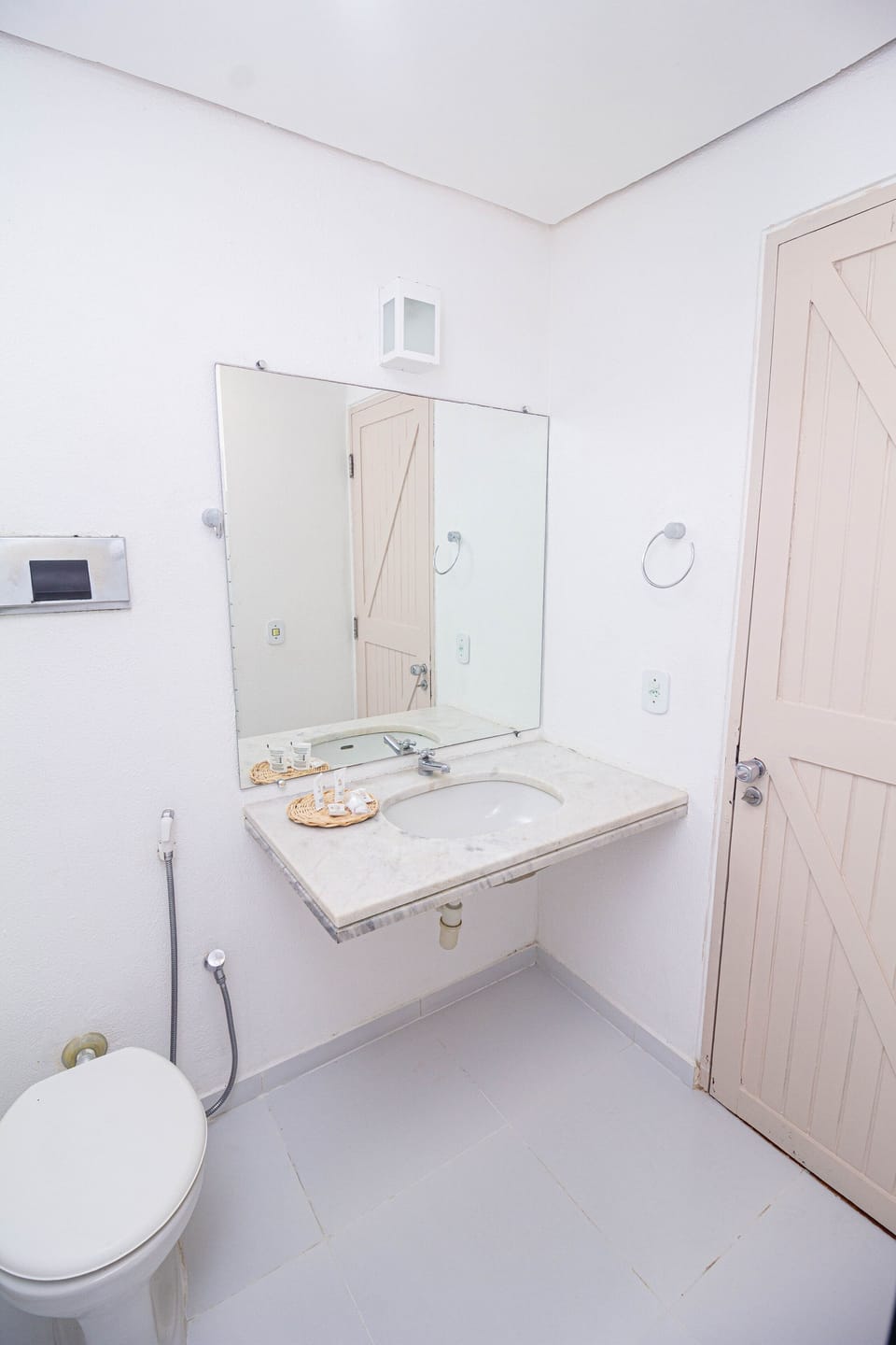 Shower, soap, shampoo, toilet paper