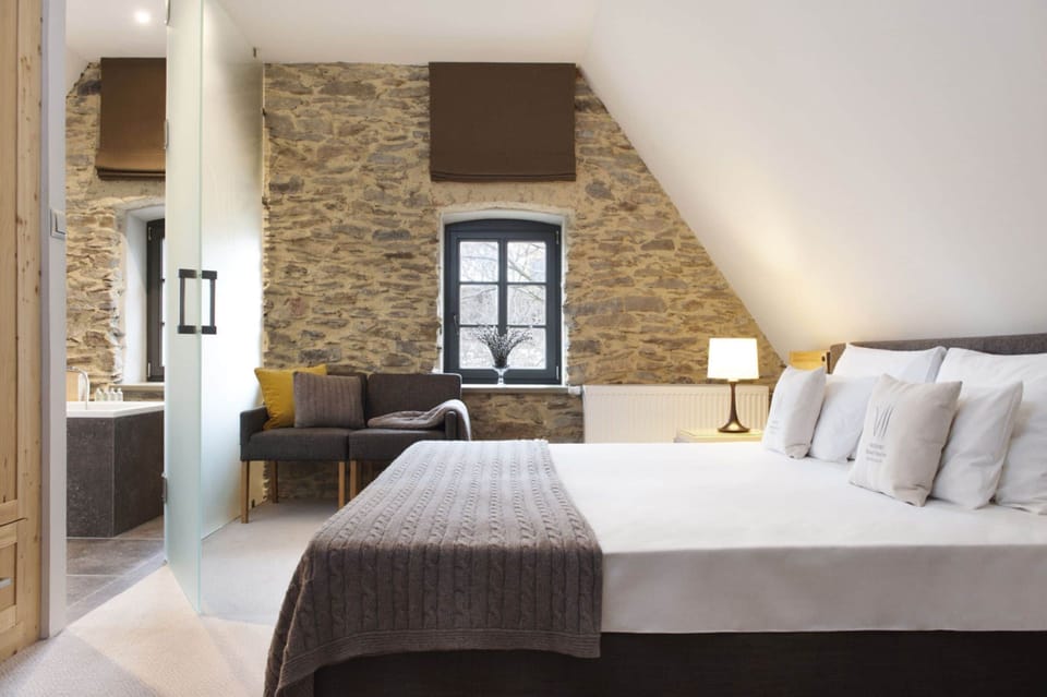 Cottage (Kuznia) | Minibar, in-room safe, desk, soundproofing