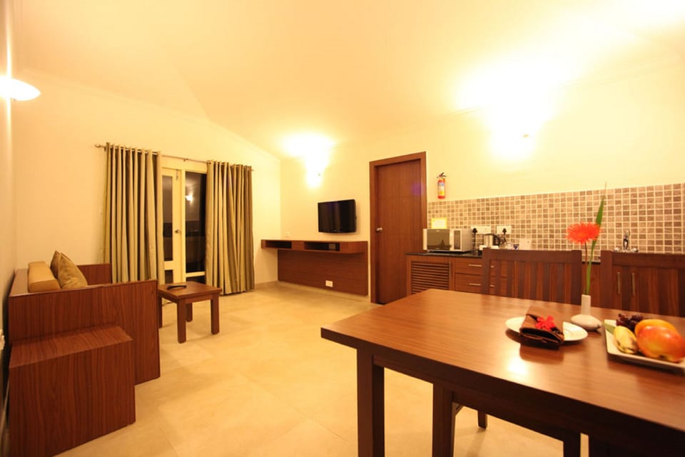 Valley View Premier Room | Iron/ironing board, free WiFi, bed sheets, wheelchair access
