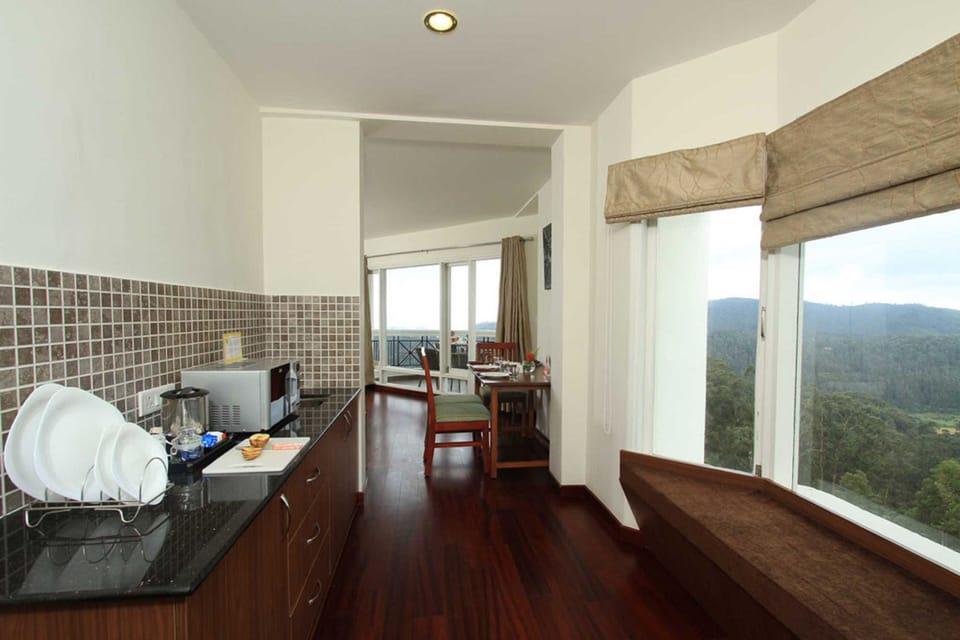 Privilege Suite | Iron/ironing board, free WiFi, bed sheets, wheelchair access