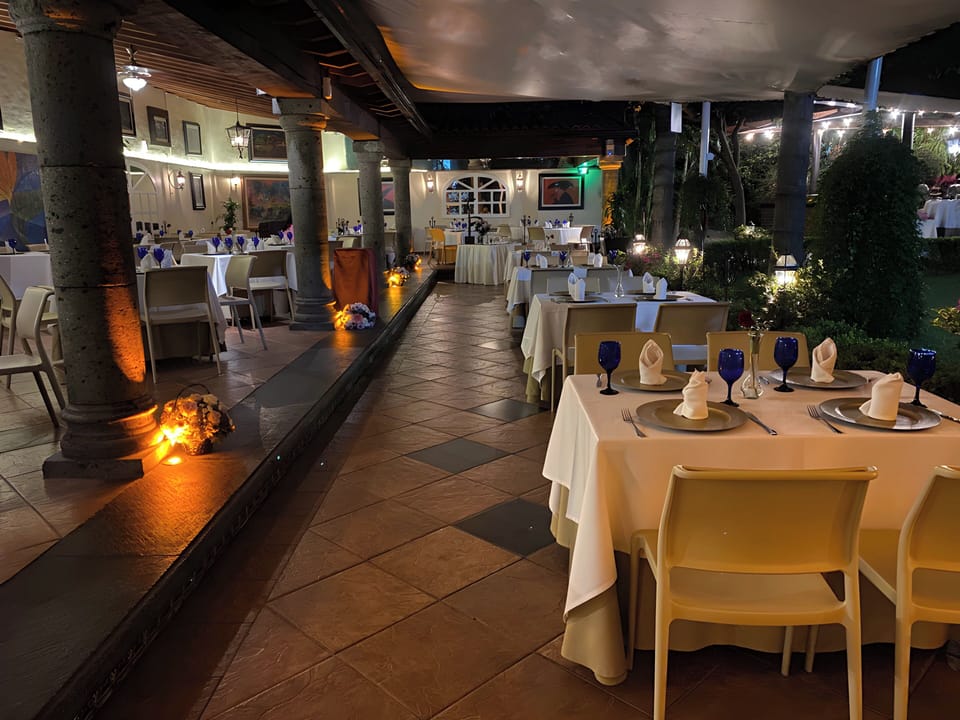 Breakfast, lunch, dinner served; garden views