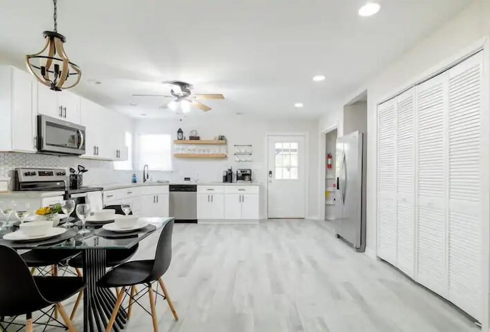 Fully renovated kitchen with all the essentials!
