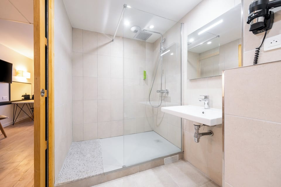 Free toiletries, hair dryer, towels