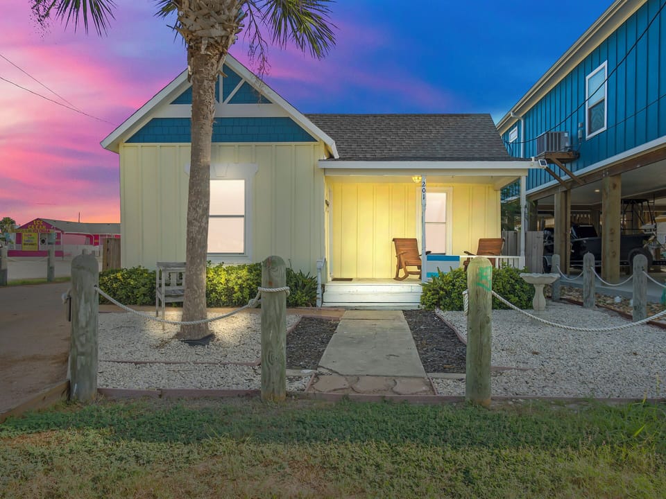 House (1 Bedroom) | Front of property