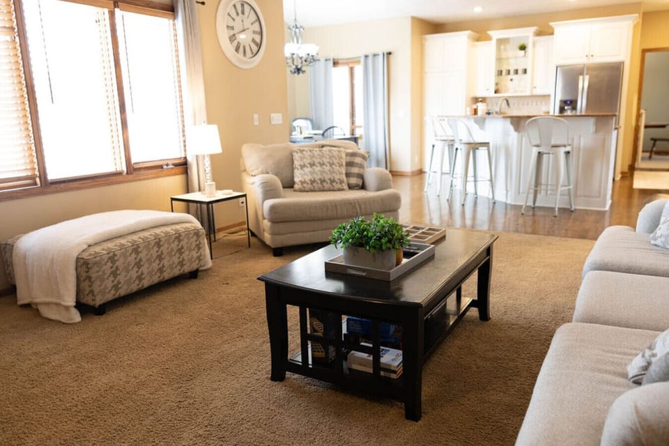 Main level - Living Room