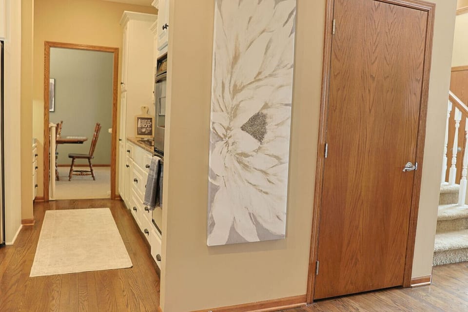 Main level - Kitchen