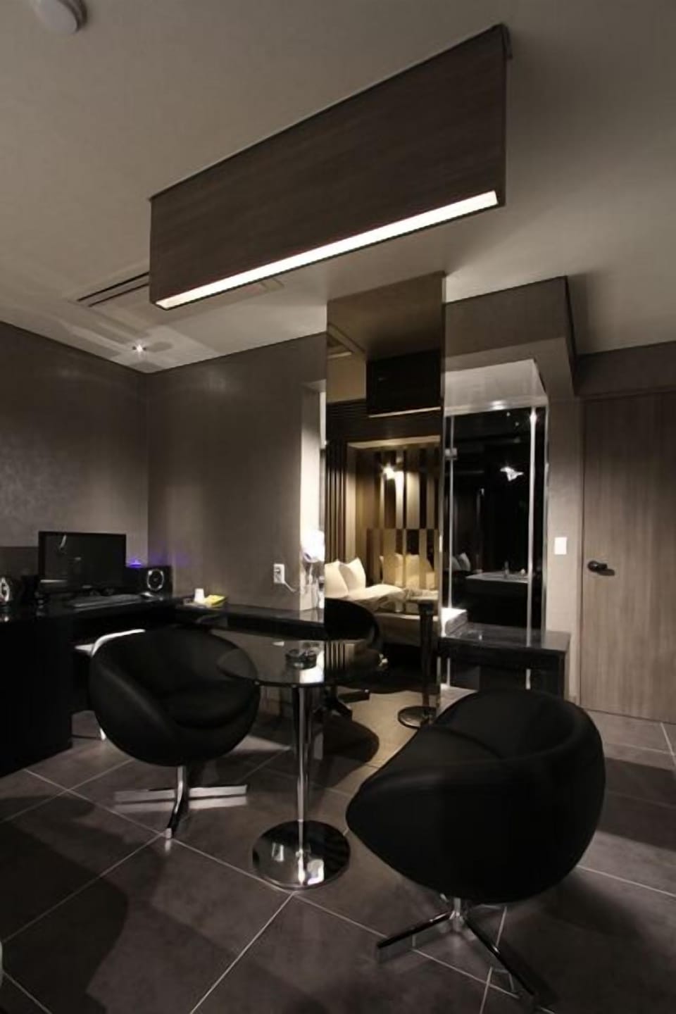 Standard Room (B / Check-in 12PM / 4PM on Saturday) | Living area | Heated floors