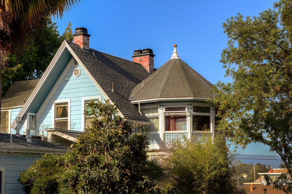 Room, 1 Queen Bed, Shared Bathroom, Ocean View | Exterior