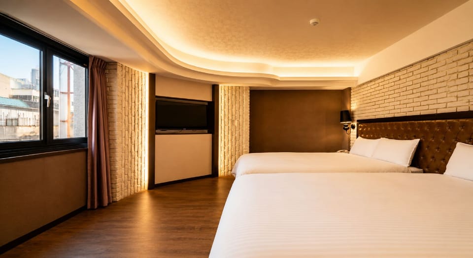 Quadruple Room (Non-smoking) | Premium bedding, down comforters, free minibar, in-room safe