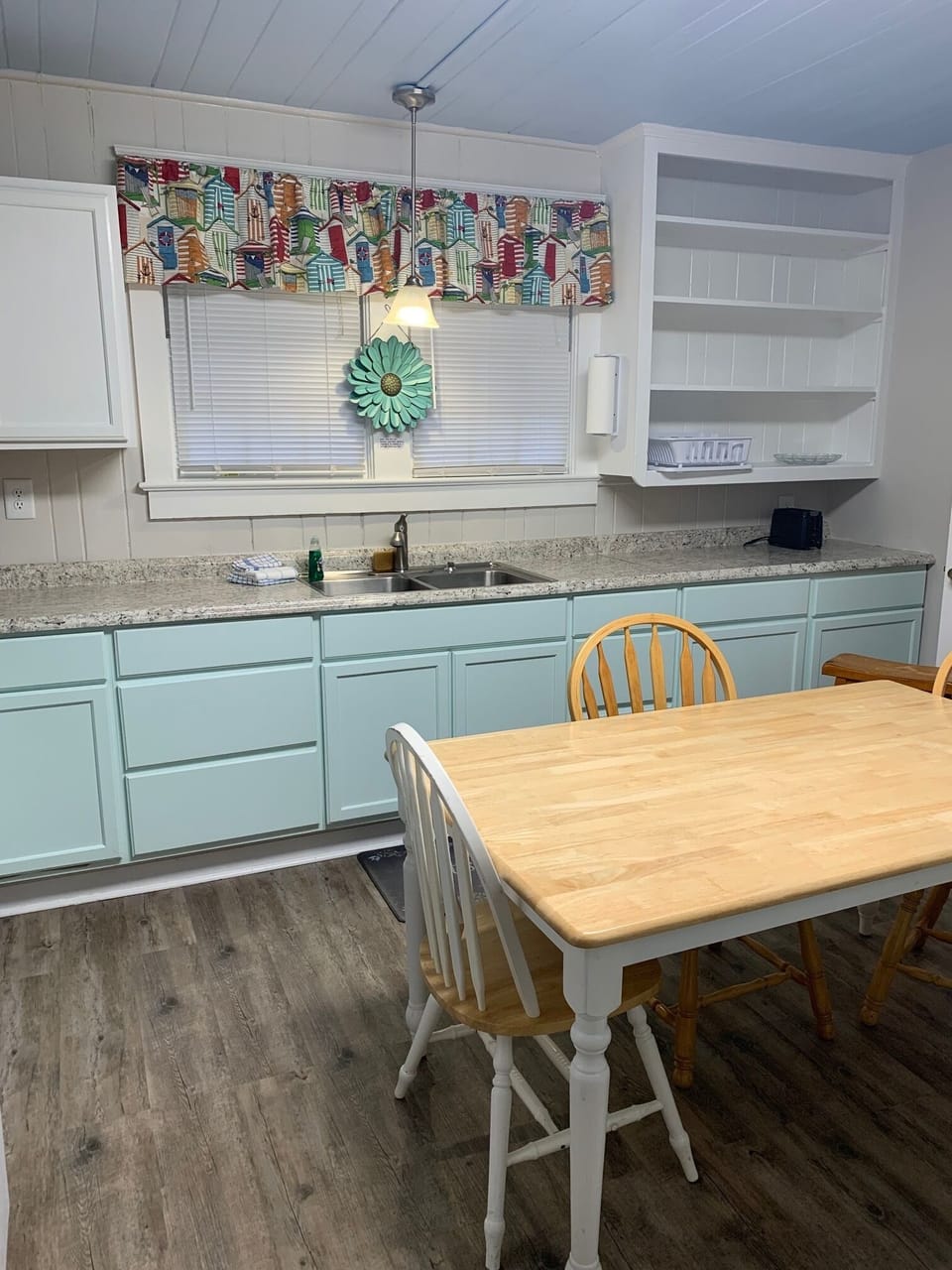 Apartment | Private kitchen | Microwave, oven, stovetop, coffee/tea maker