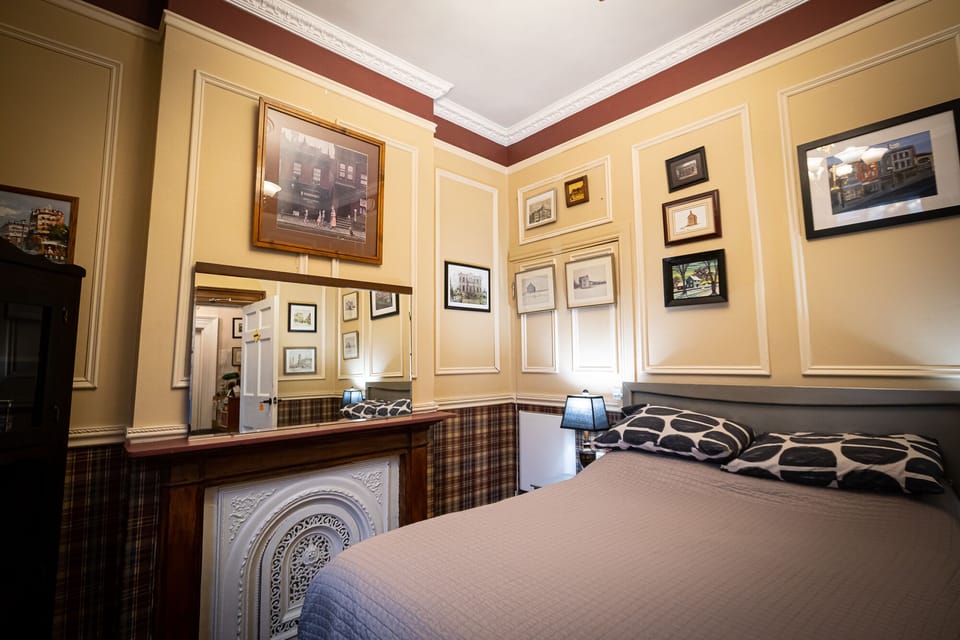 Basic Double Room, 1 Double Bed | Iron/ironing board (on request), WiFi (free), bed sheets