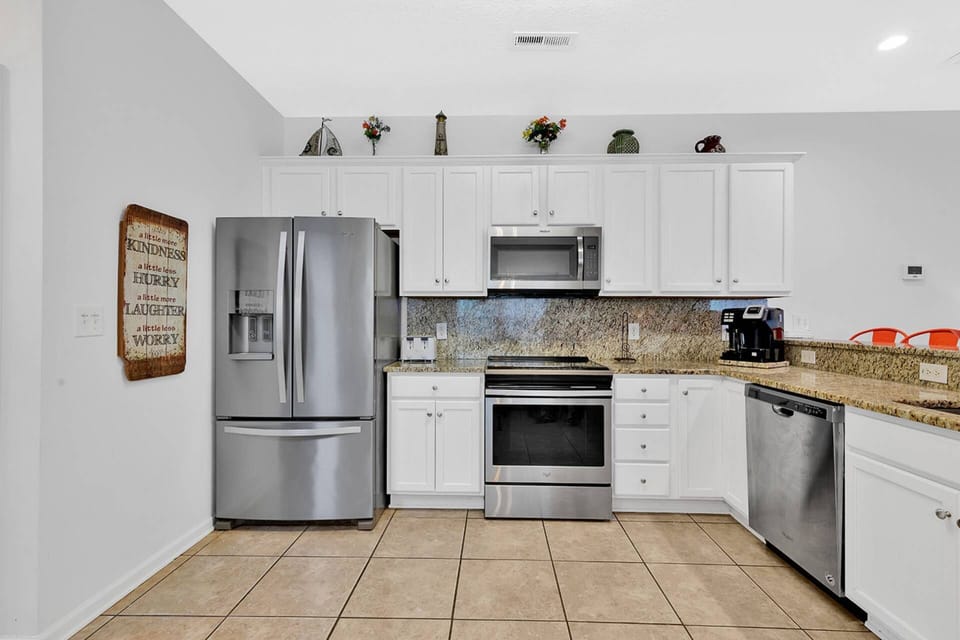 Updated Kitchen with Granite and Stainless Appliances