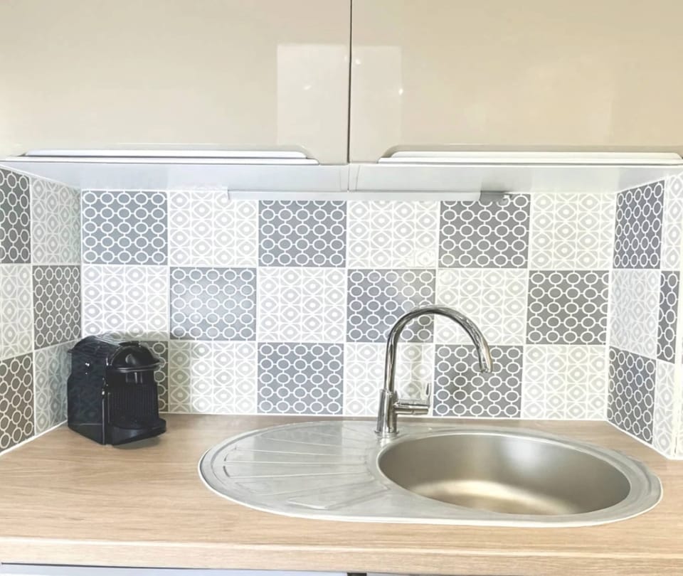 Cook Like a Local – Studio with Kitchen in Paris