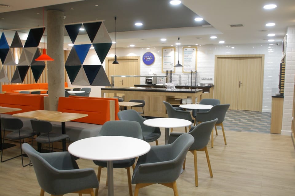 Free buffet breakfast
