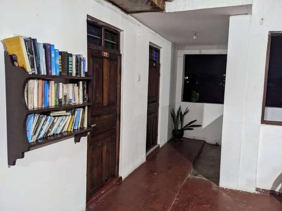 Basic Single Room | Living area
