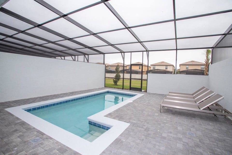 Resort Home With Pool-Sleeps 14 Free Wifi /Parking Villa in Osceola County