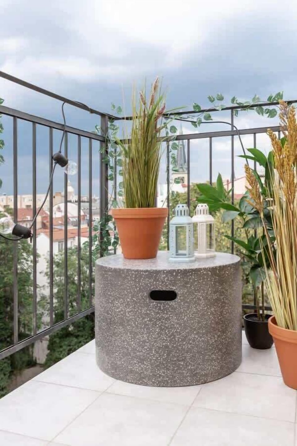 The balcony 
