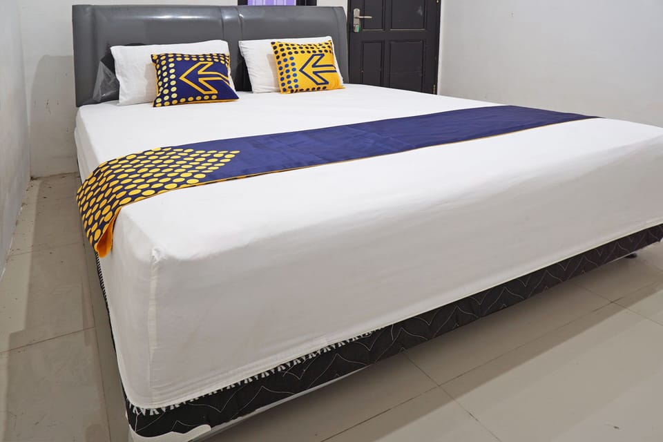 Deluxe Double Room | Free WiFi, bed sheets