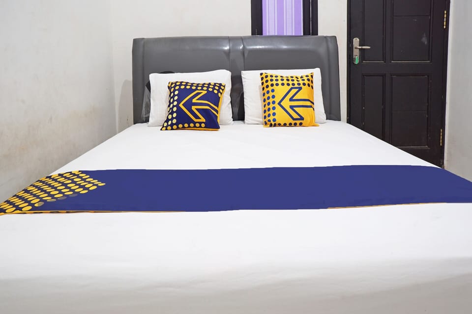 Deluxe Double Room | Free WiFi, bed sheets