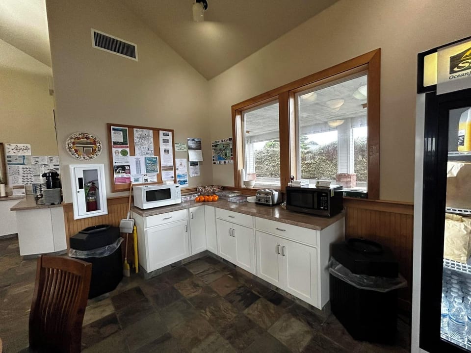 Free daily self-serve breakfast